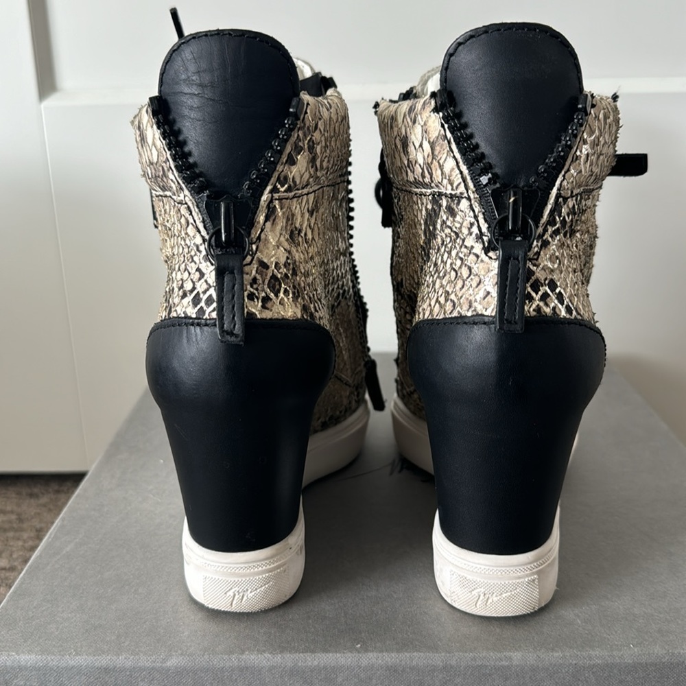 Designer platform sneaker RARE! - Picture 5 of 7